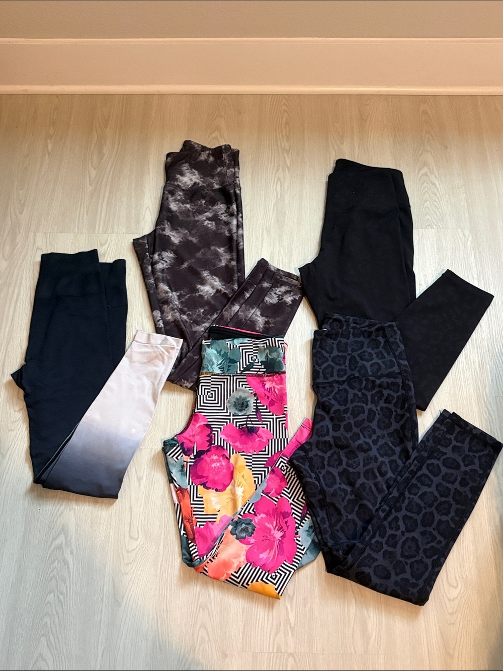 Active Women's Floral & Black Legging Bundle Set